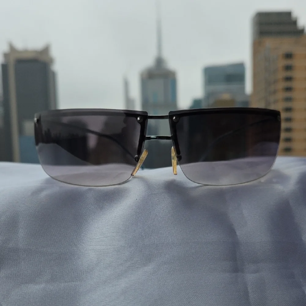 Gucci Rimless Sunglasses with Gradient Lenses - Picture 6 of 14